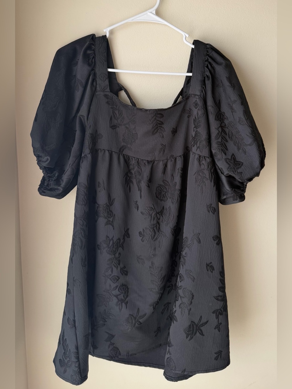 Motel Rocks Black Puff-Sleeve Mini Dress
